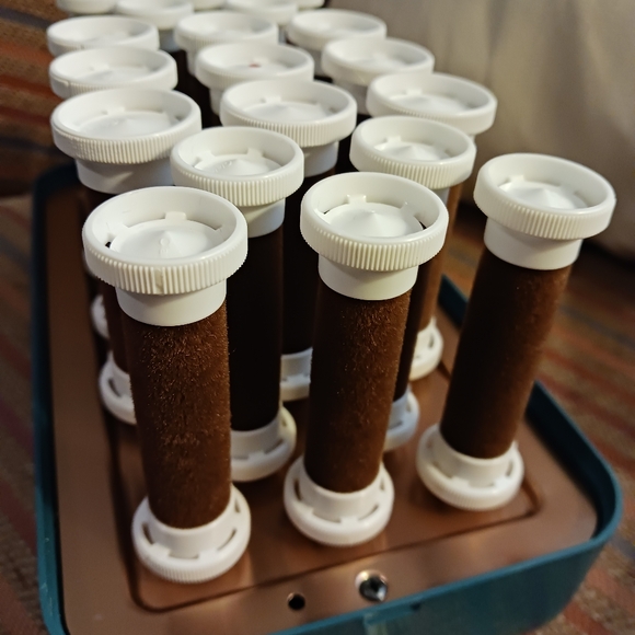 Vintage Clairol Kindness 19 roller Hot Roller set w/20 clips. Tested Works. - Picture 5 of 6